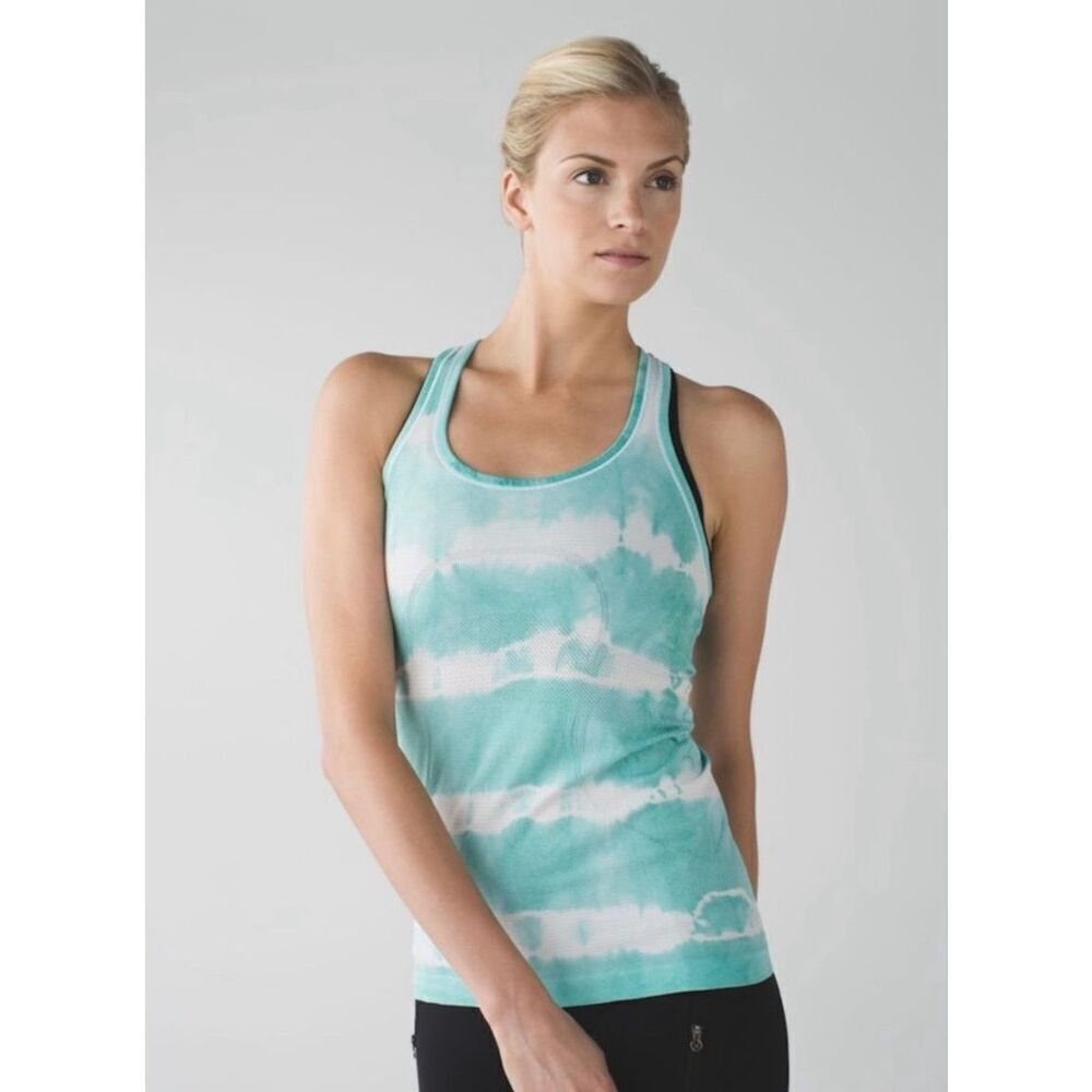 Lululemon Swiftly Tech Racerback Tank Top Sz 10 Tranquil Blue White Tie Dye